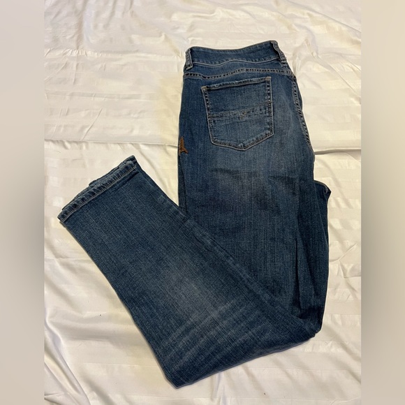 Soho Jeans with Embroidery - Picture 2 of 8